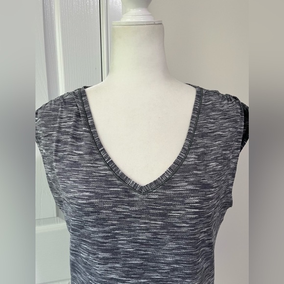 lululemon Gray Space Dye V-Neck Muscle Top - Picture 1 of 4